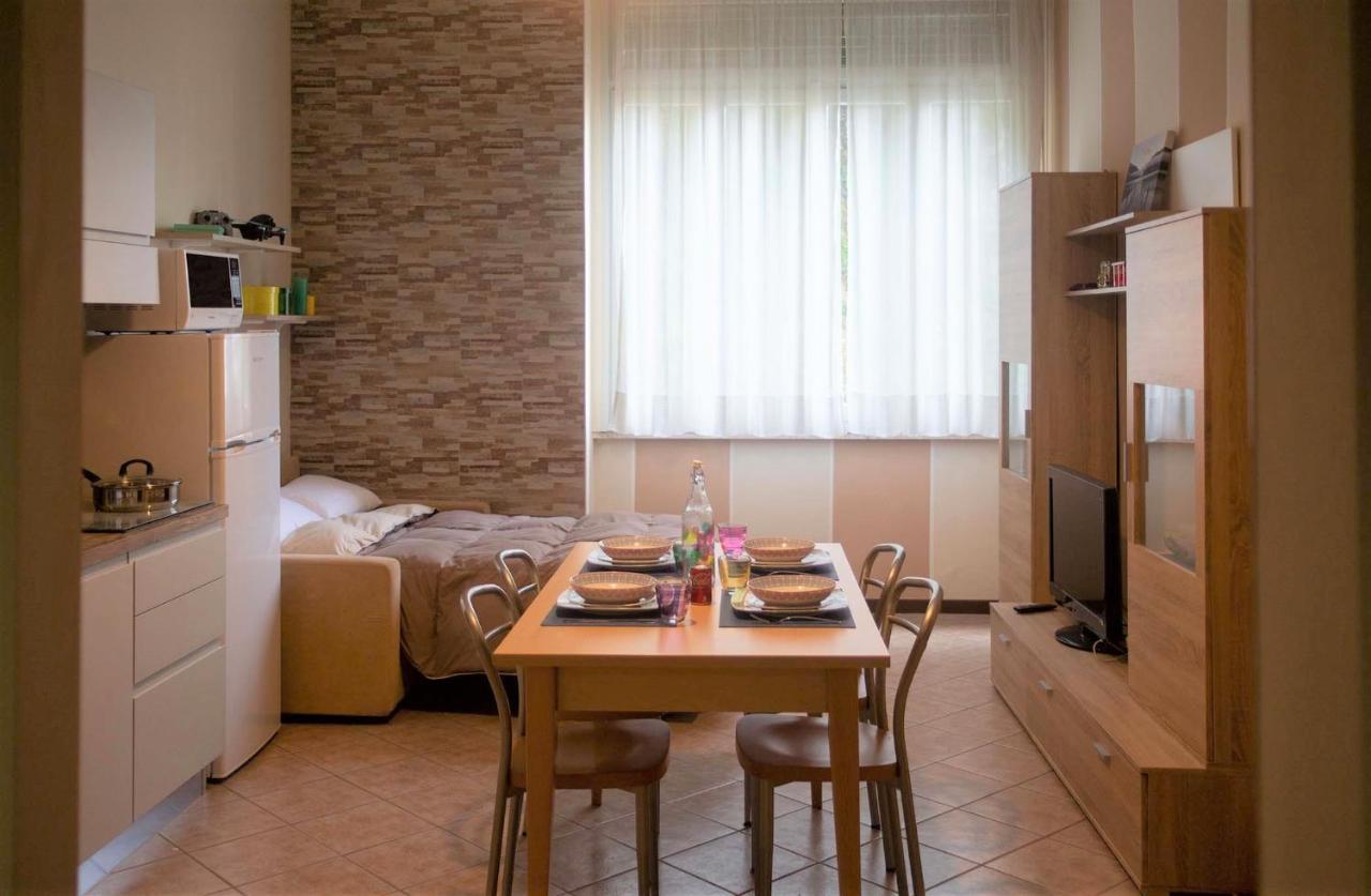 Appartamento Timeless Con Piscina E Tennis Valbrona Exterior foto